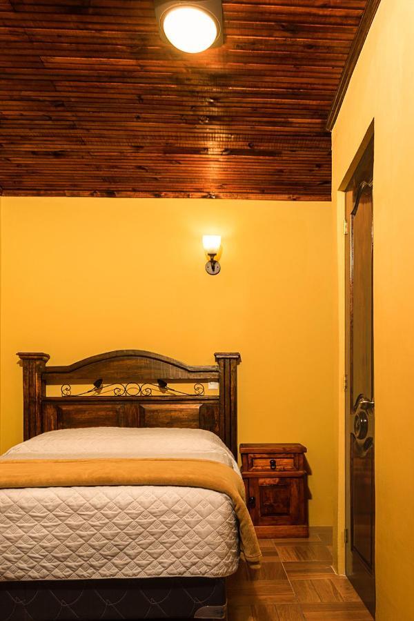 קצאלטננגו Hotel Residencia Del Puente מראה חיצוני תמונה